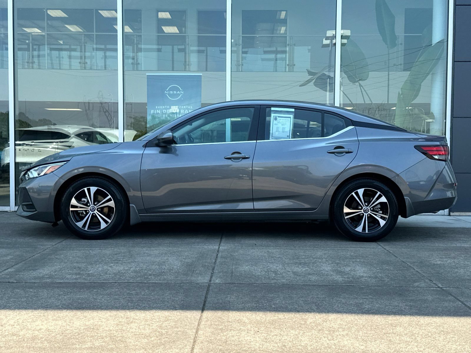 Used 2023 Nissan Sentra SV FWD image 6