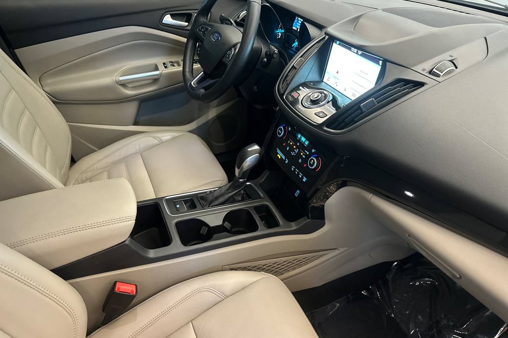 Used 2019 Ford Escape Titanium FWD image 15