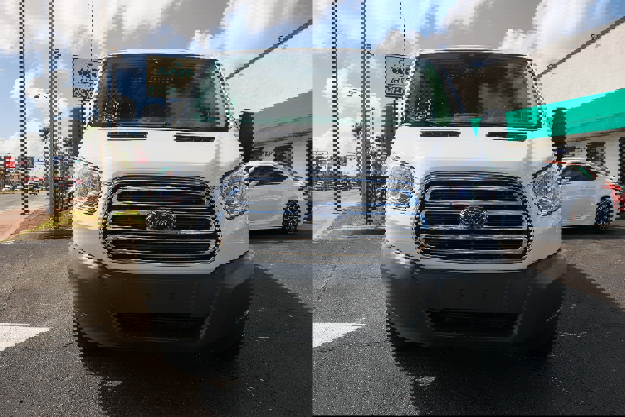 Used 2018 Ford Transit 250 130 Low Roof w/ Exterior Upgrade Package image 22