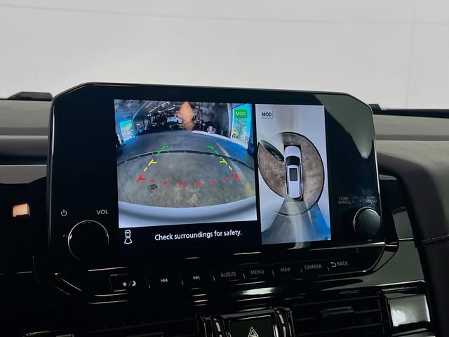 Used 2024 Nissan Pathfinder SL image 12