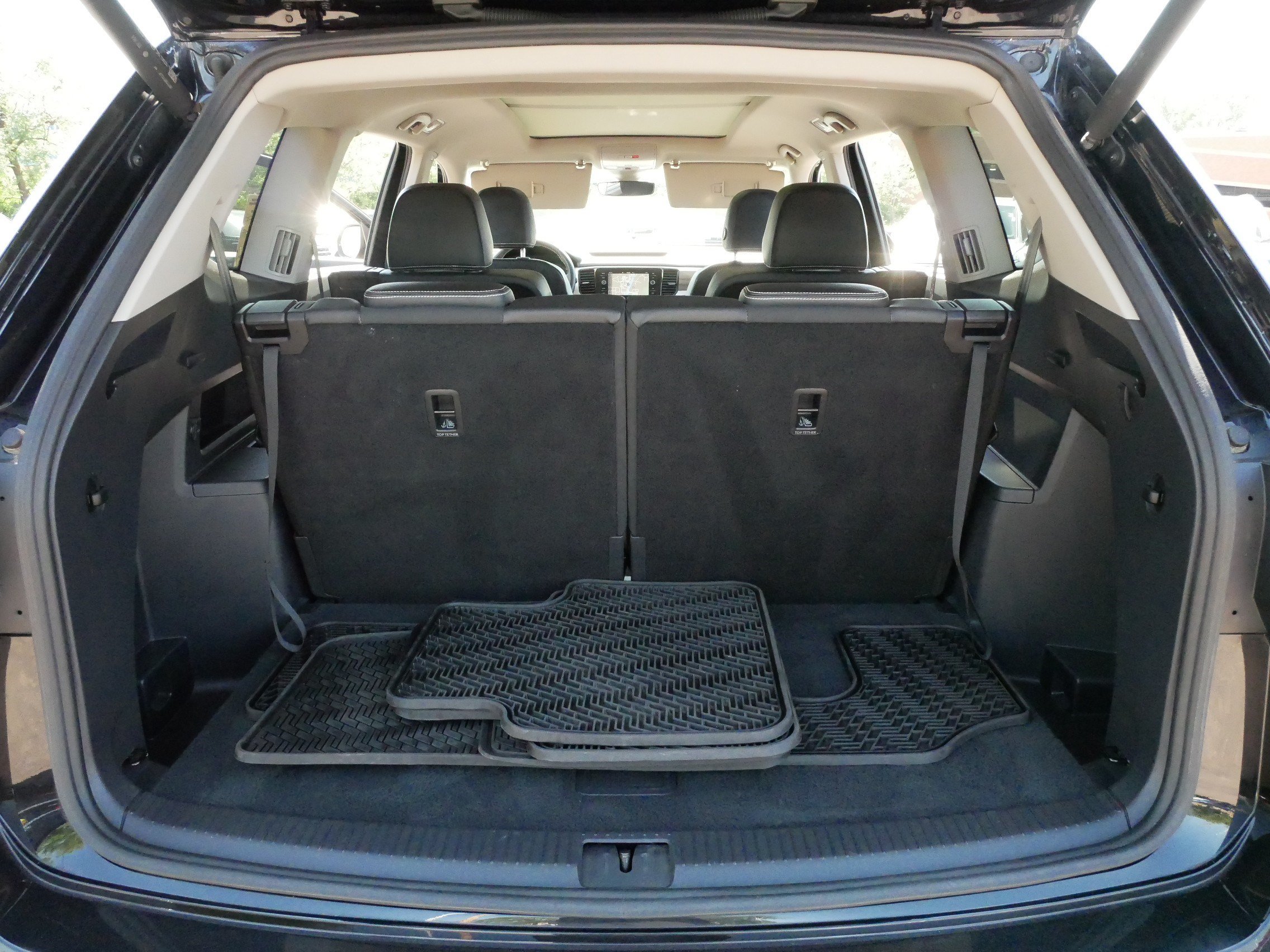 Certified 2023 Volkswagen Atlas SEL AWD/4WD image 18