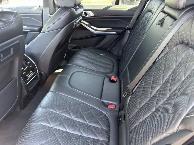 Used 2023 BMW X5 xDrive45e w/ Climate Comfort Package AWD/4WD image 23