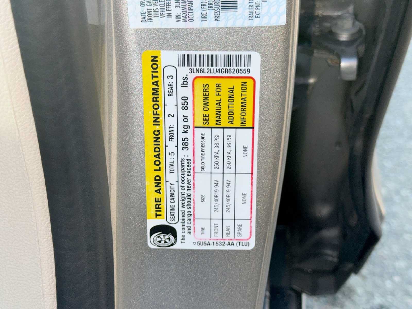 Used 2016 Lincoln MKZ Hybrid w/ Equipment Group 600A Reserve FWD image 35