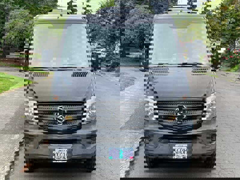 Used 2016 Mercedes-Benz Sprinter 2500 image 4