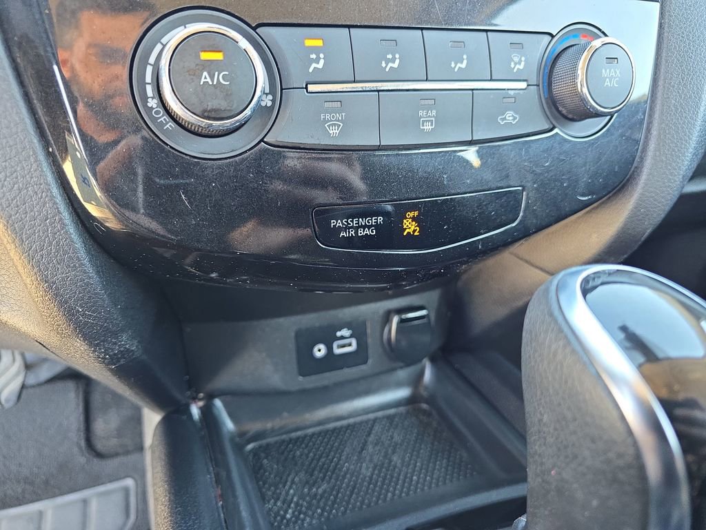 Used 2022 Nissan Rogue Sport S image 24