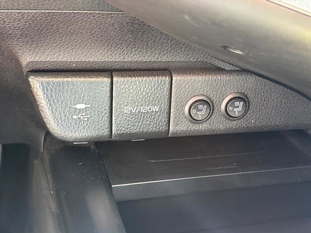 Used 2019 Toyota Camry SE w/ Audio Package FWD image 15