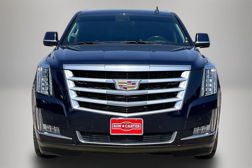 Used 2020 Cadillac Escalade Luxury RWD image 3