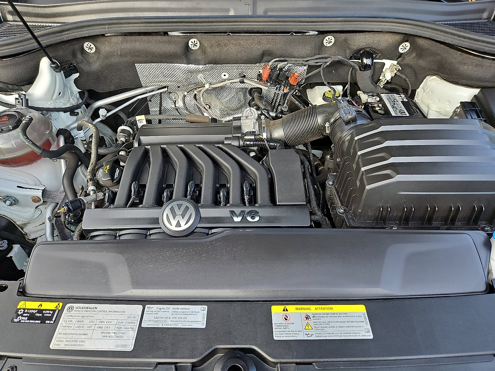 Used 2021 Volkswagen Atlas Cross Sport SE image 27