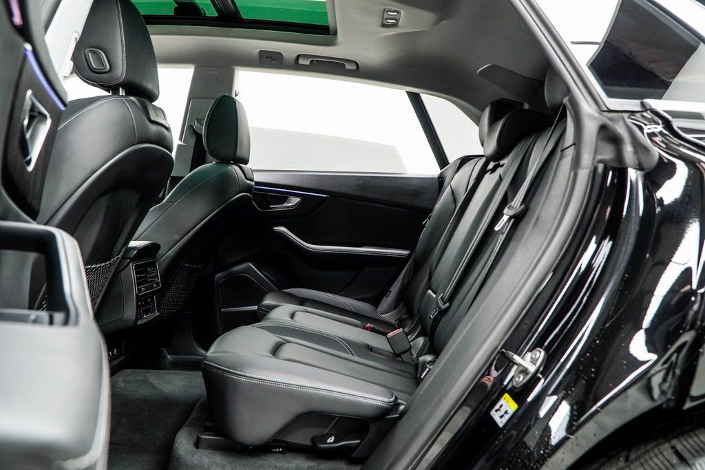 Used 2023 Audi Q8 Prestige image 41