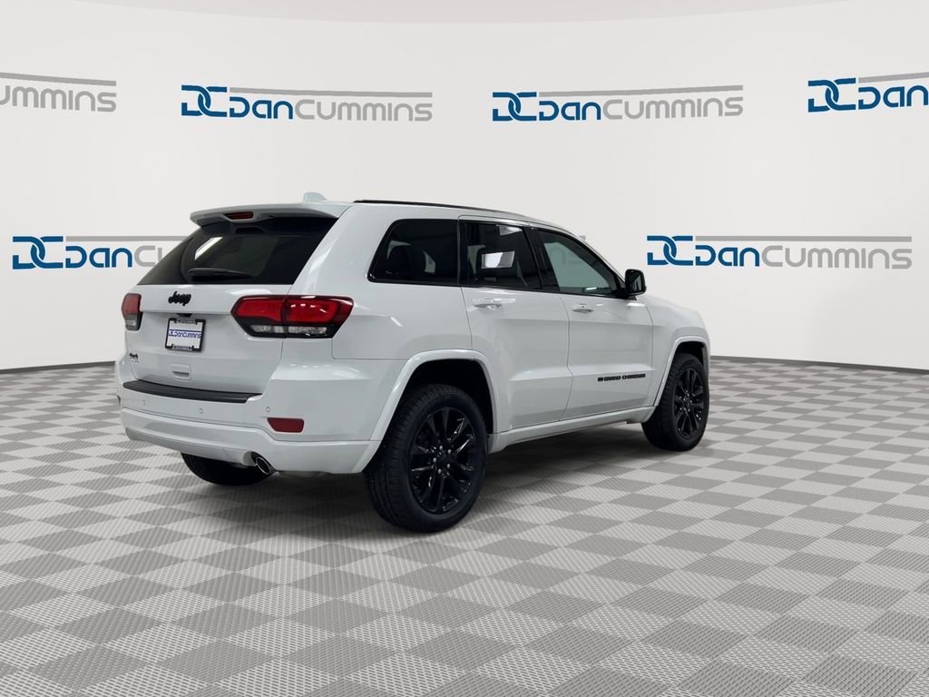 Used 2022 Jeep Grand Cherokee Laredo X image 8