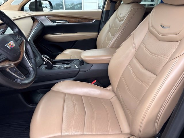 Certified 2021 Cadillac XT5 Sportv w/ Platinum Package AWD/4WD image 11