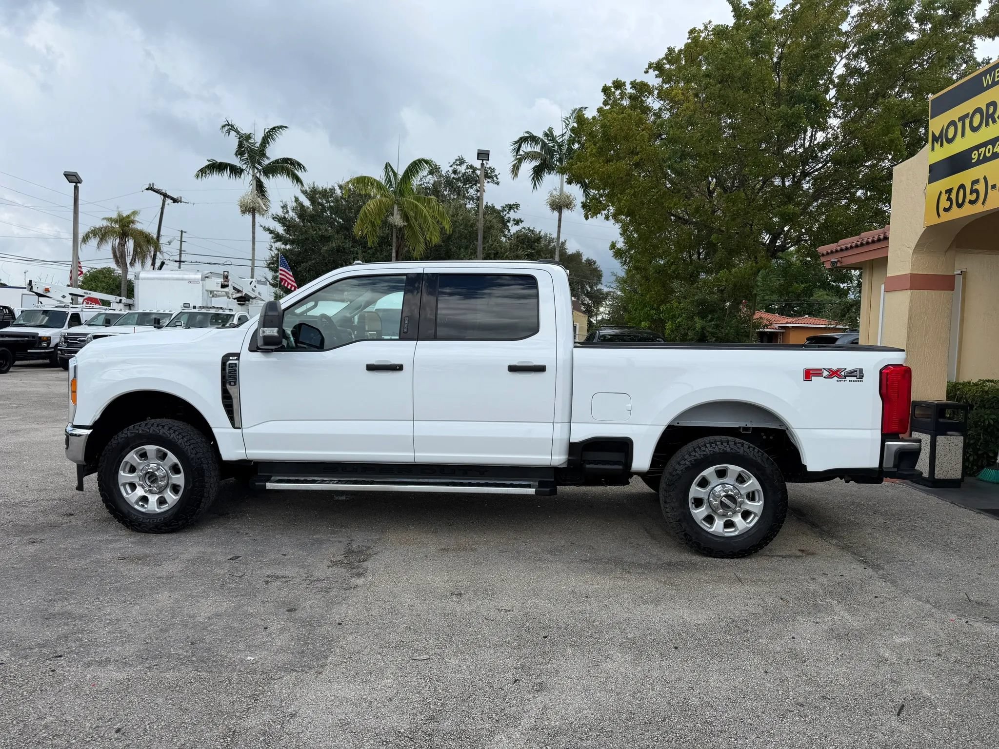 Used 2023 Ford F250 XLT w/ FX4 Off-Road Package AWD/4WD image 2