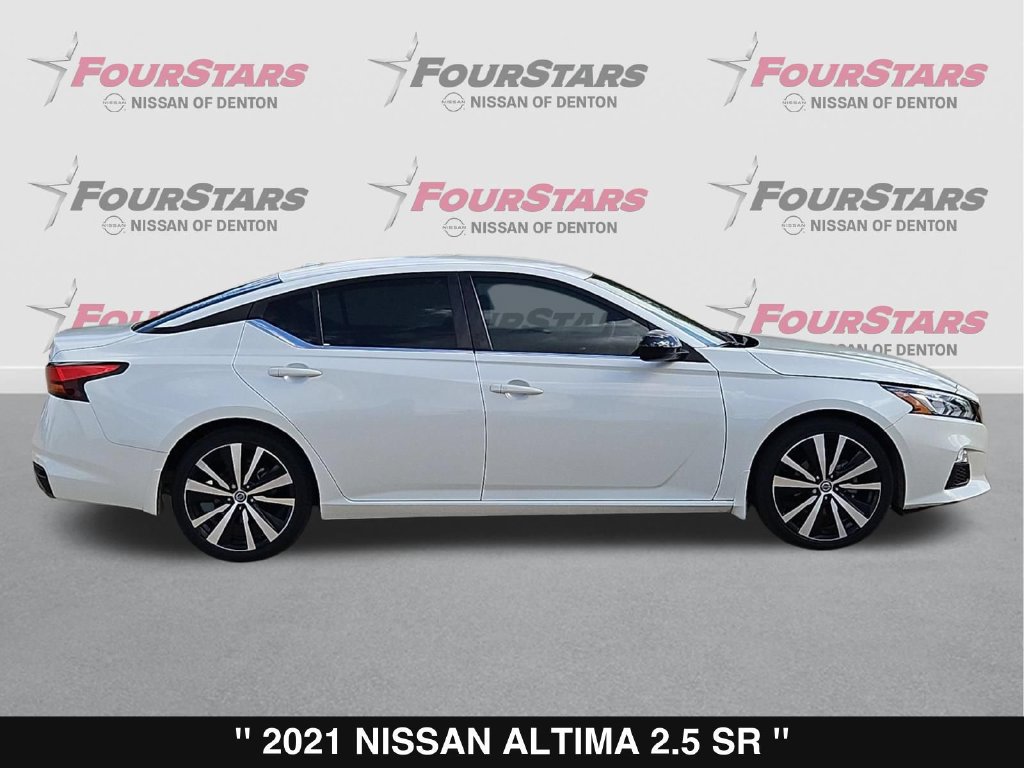 Used 2021 Nissan Altima 2.5 SR FWD image 3