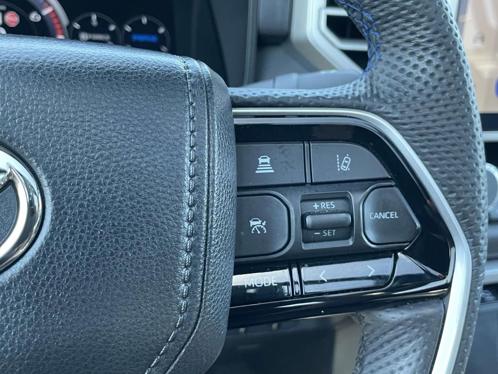 Used 2025 Toyota Tundra Platinum image 31