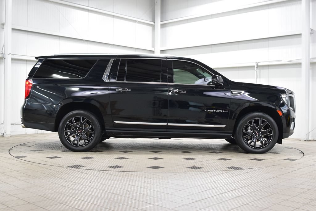 Used 2024 GMC Yukon XL Denali AWD/4WD image 9