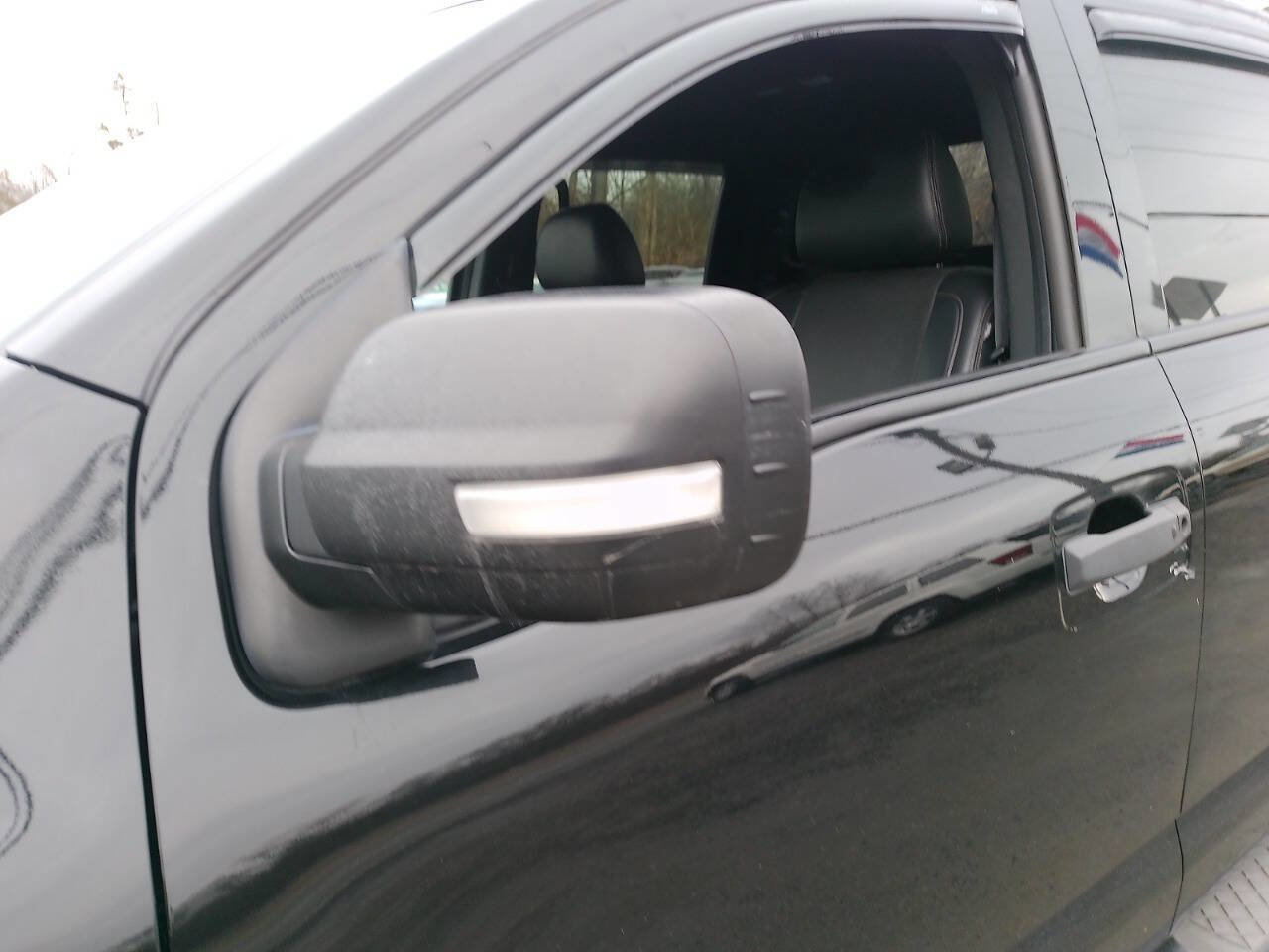 Used 2018 Nissan Titan SL w/ Midnight Edition image 16