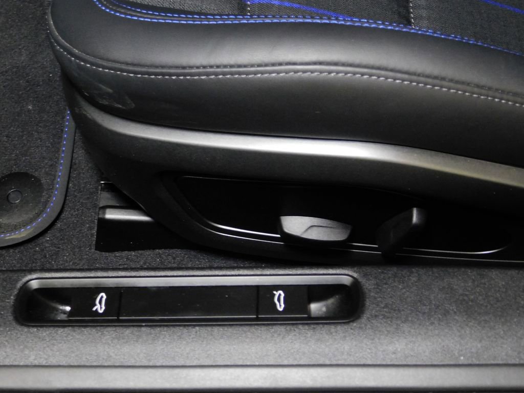 Used 2025 Porsche 911 Carrera T image 41