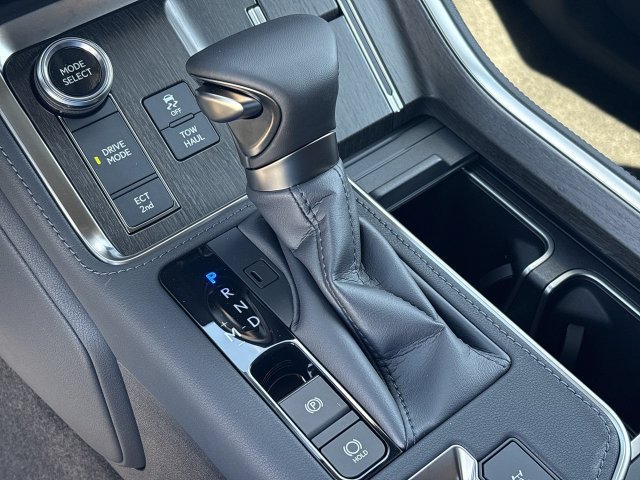 New 2026 Lexus GX 550 w/ Accessory Package (ZB) AWD/4WD image 20