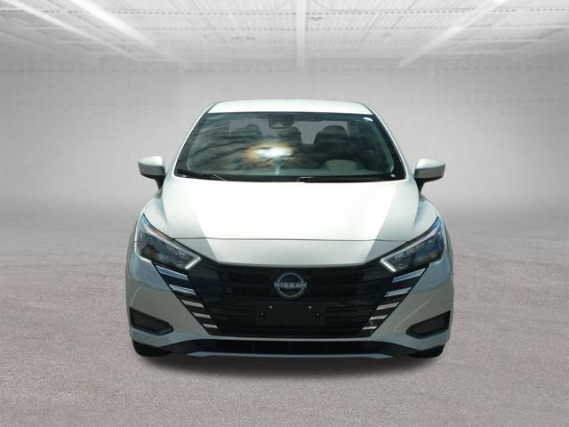 Used 2025 Nissan Versa SV FWD video 2