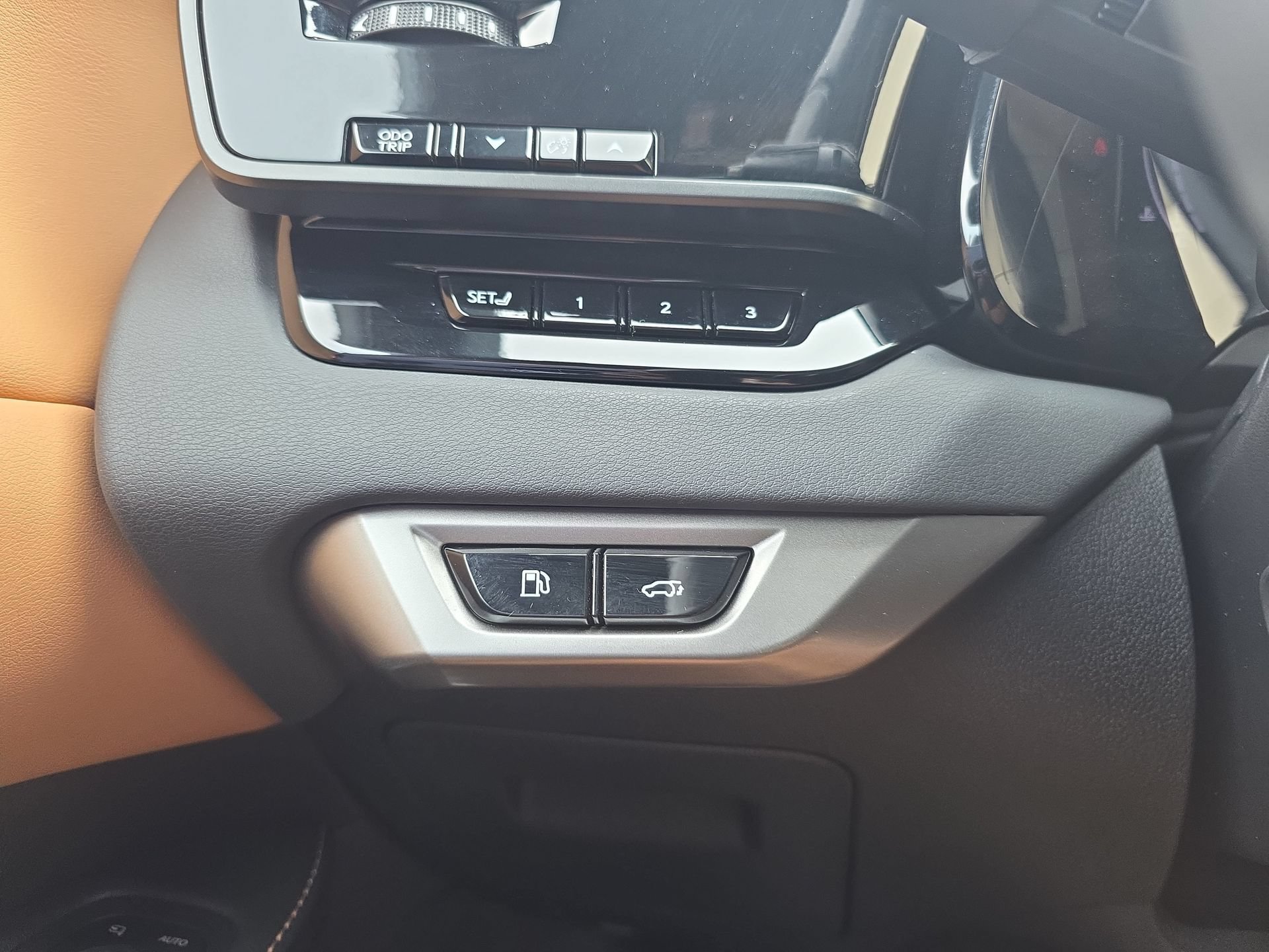 Used 2024 Lexus RX 350 Premium Plus w/ Convenience Package FWD image 21