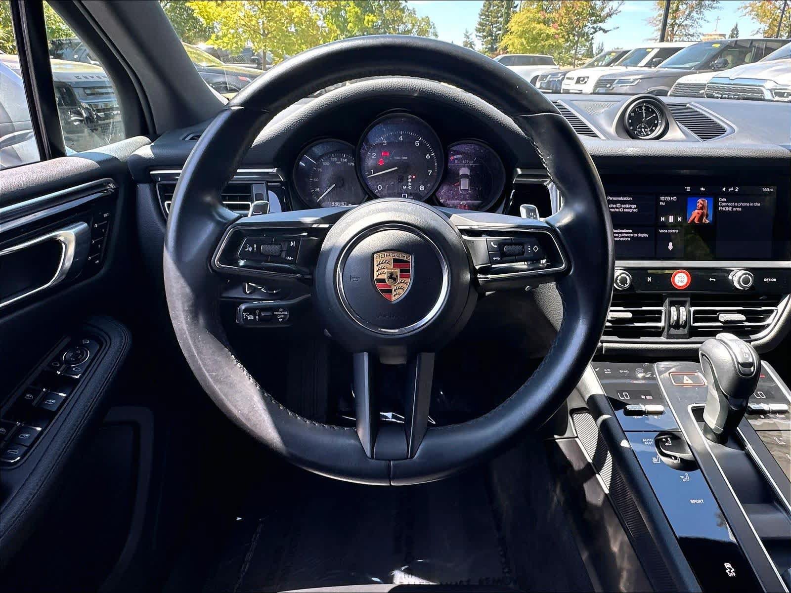 Used 2023 Porsche Macan AWD/4WD image 5