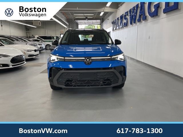 Used 2025 Volkswagen Taos SE image 6