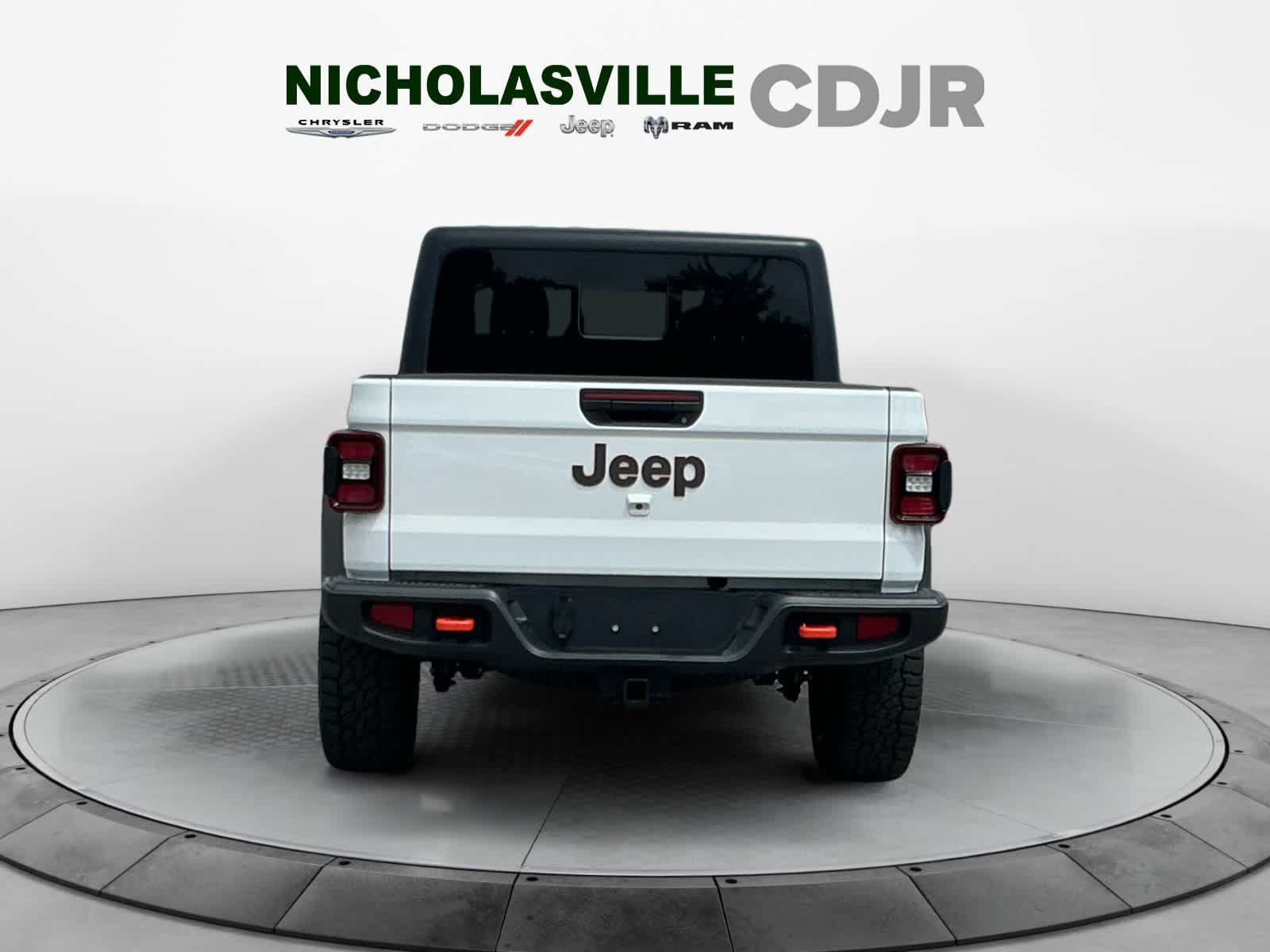Used 2026 Jeep Gladiator Mojave AWD/4WD image 4