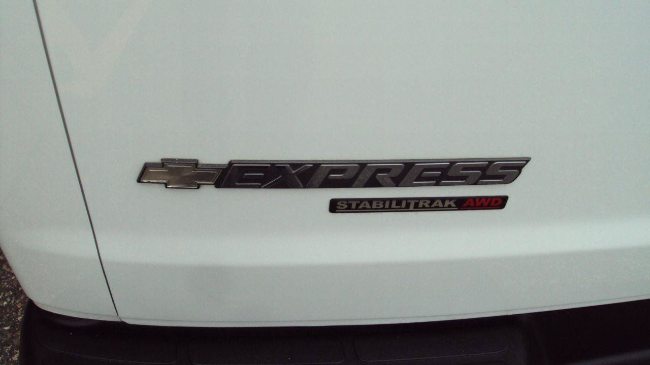 Used 2014 Chevrolet Express 1500 LT w/ LT Preferred Equipment Group AWD/4WD image 38