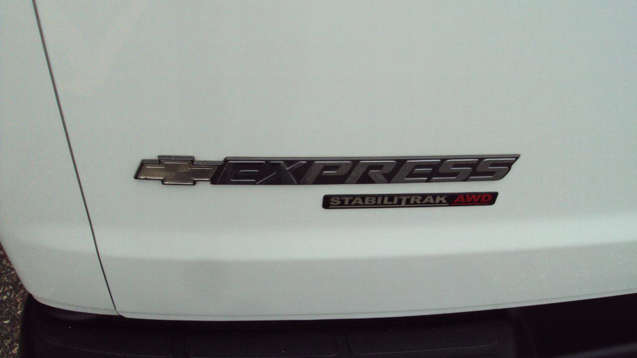 Used 2014 Chevrolet Express 1500 LT w/ LT Preferred Equipment Group AWD/4WD image 38