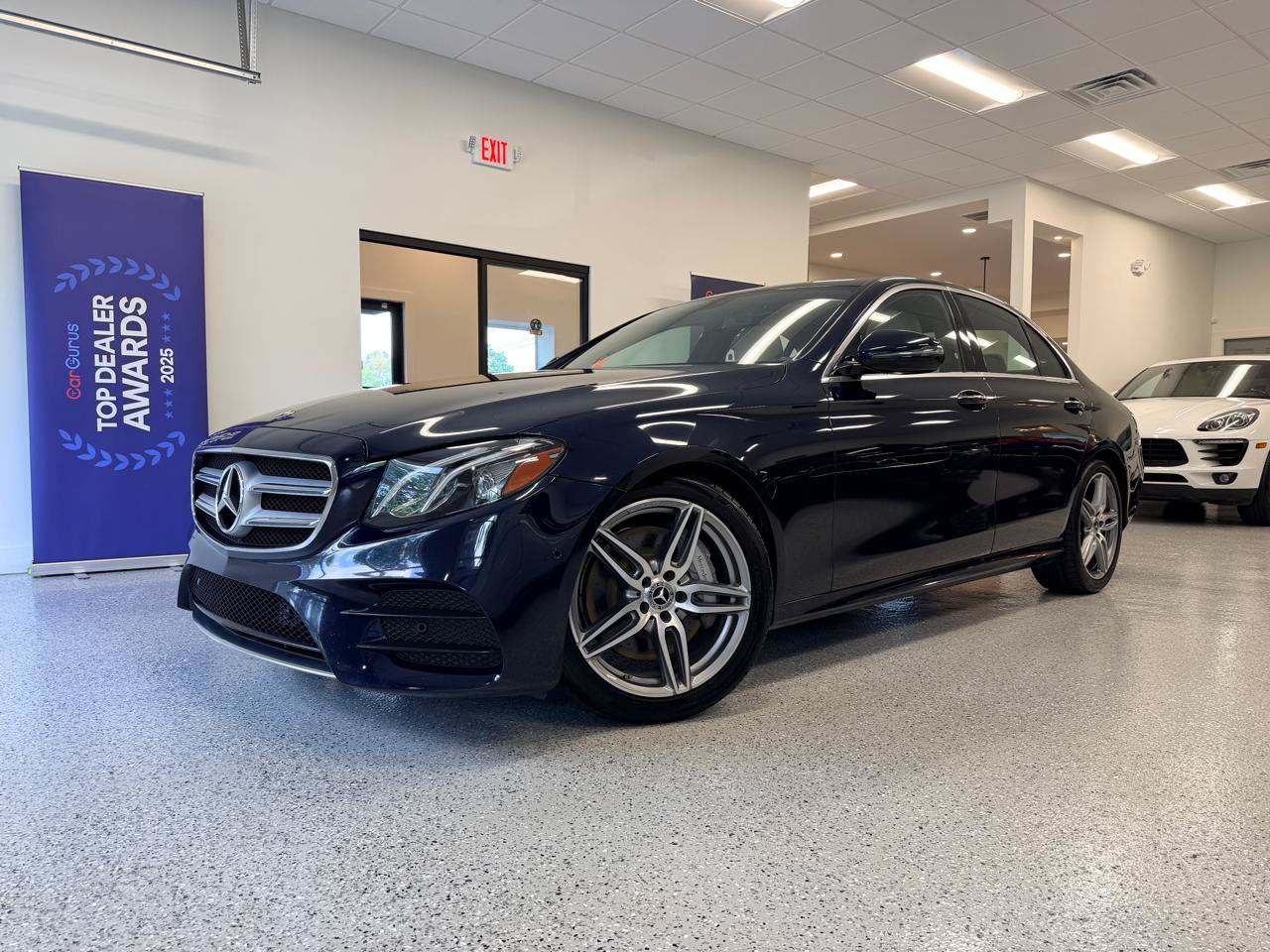 Used 2018 Mercedes-Benz E 300 image 2