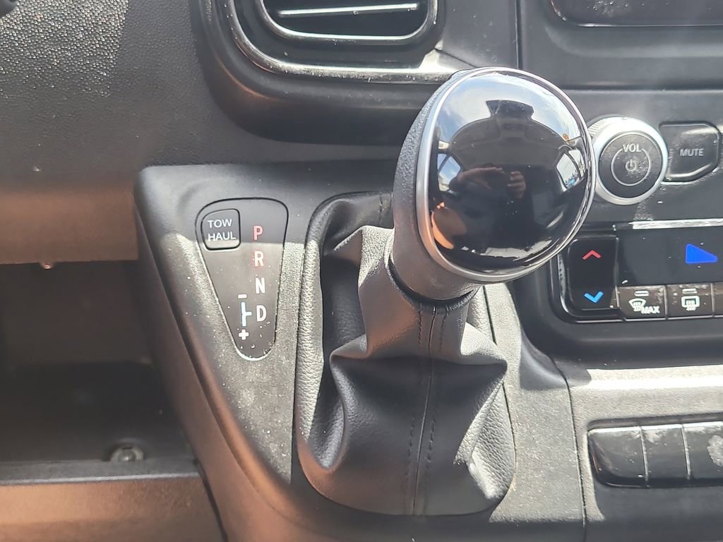 Used 2025 RAM ProMaster 2500 w/ Convenience Group image 24