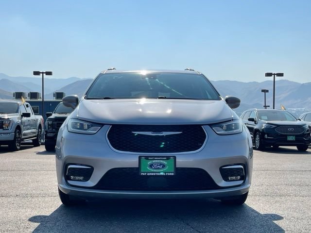 Used 2021 Chrysler Pacifica Touring-L FWD image 5