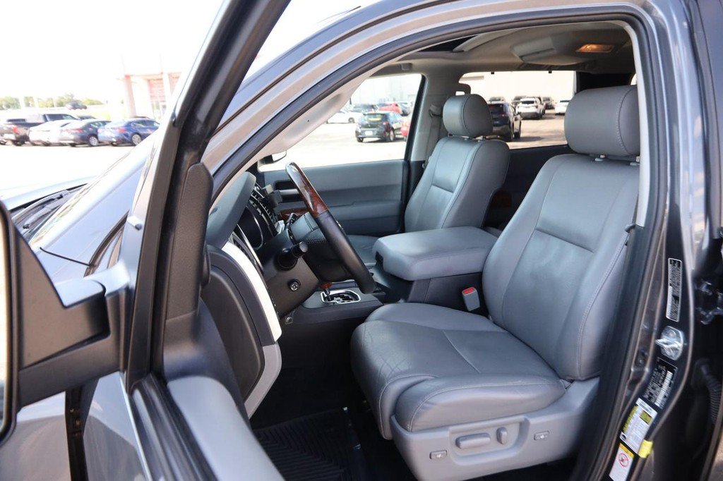 Used 2018 Toyota Sequoia Platinum w/ Carpet Cargo Mat Package AWD/4WD image 11