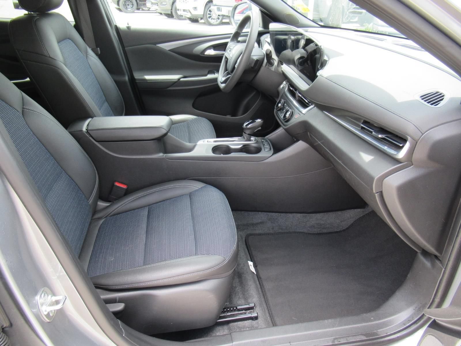 Used 2026 Buick Envista Preferred FWD image 10