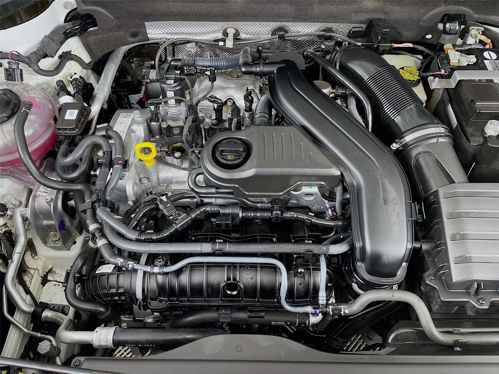 Used 2022 Volkswagen Taos SEL AWD/4WD image 35