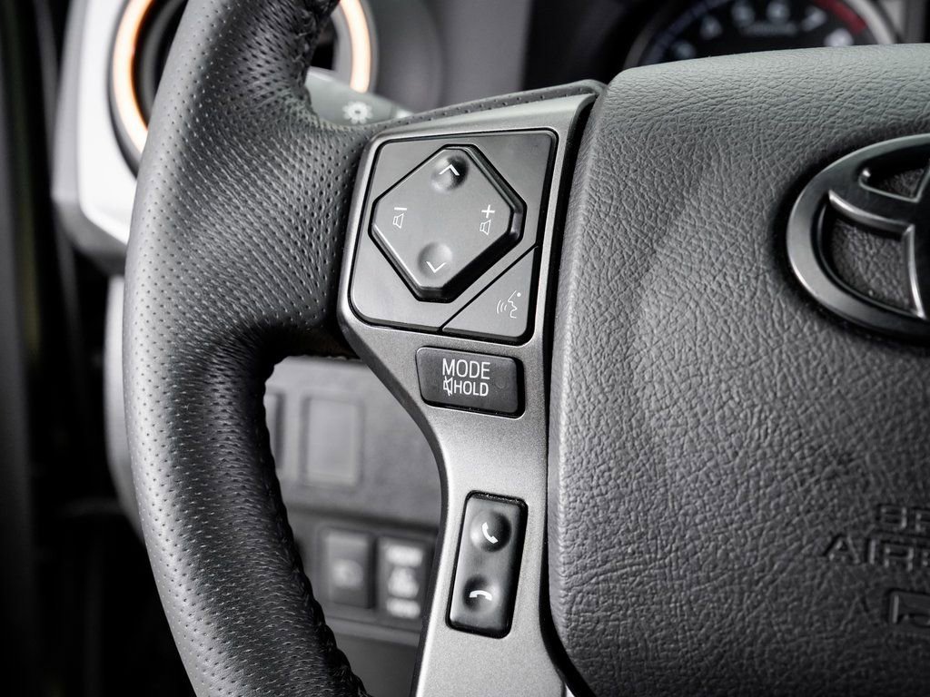 Used 2021 Toyota Tacoma TRD Sport AWD/4WD image 12