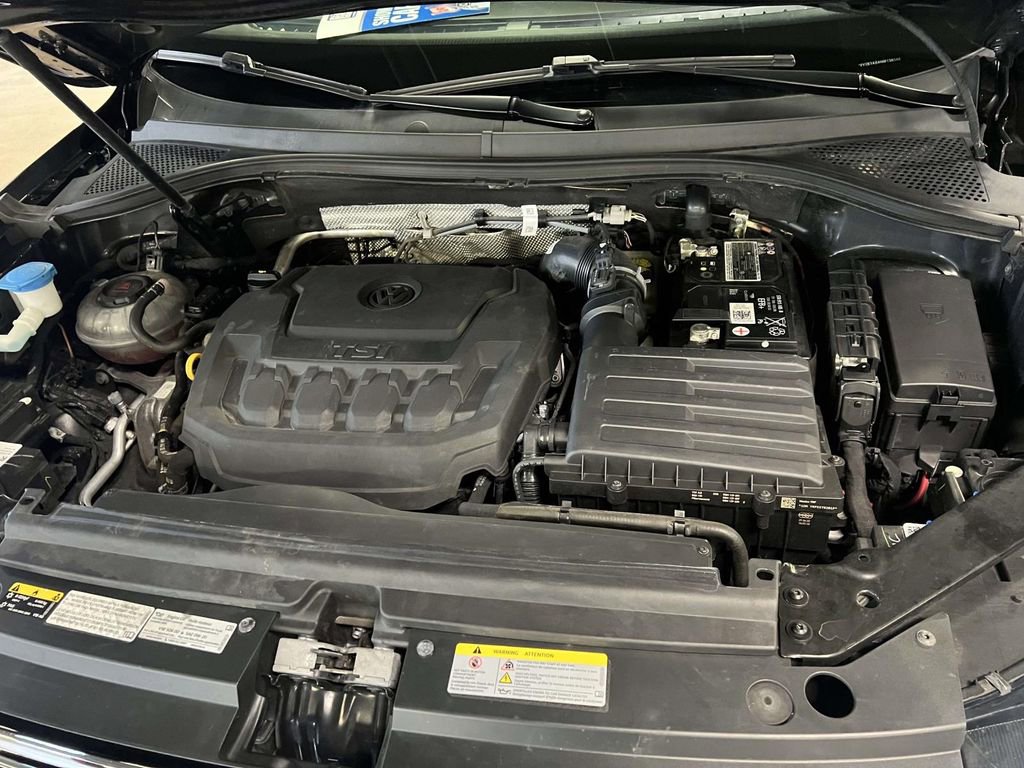 Used 2022 Volkswagen Tiguan SE AWD/4WD image 9