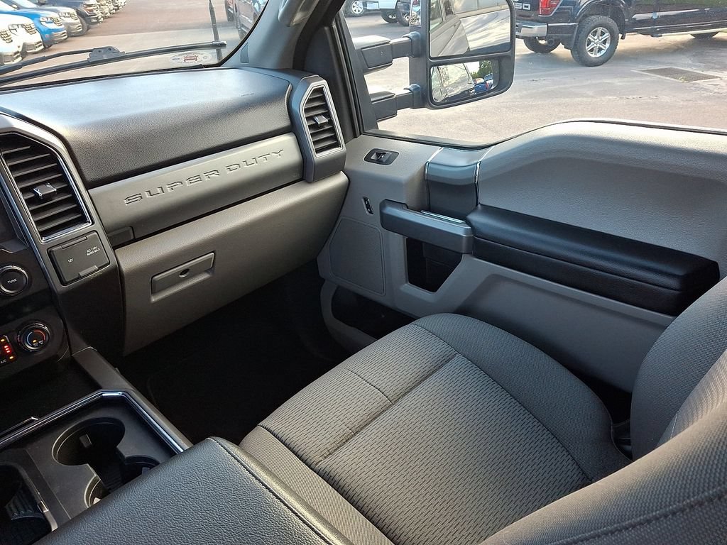 Used 2022 Ford F250 XLT w/ XLT Premium Package AWD/4WD image 16