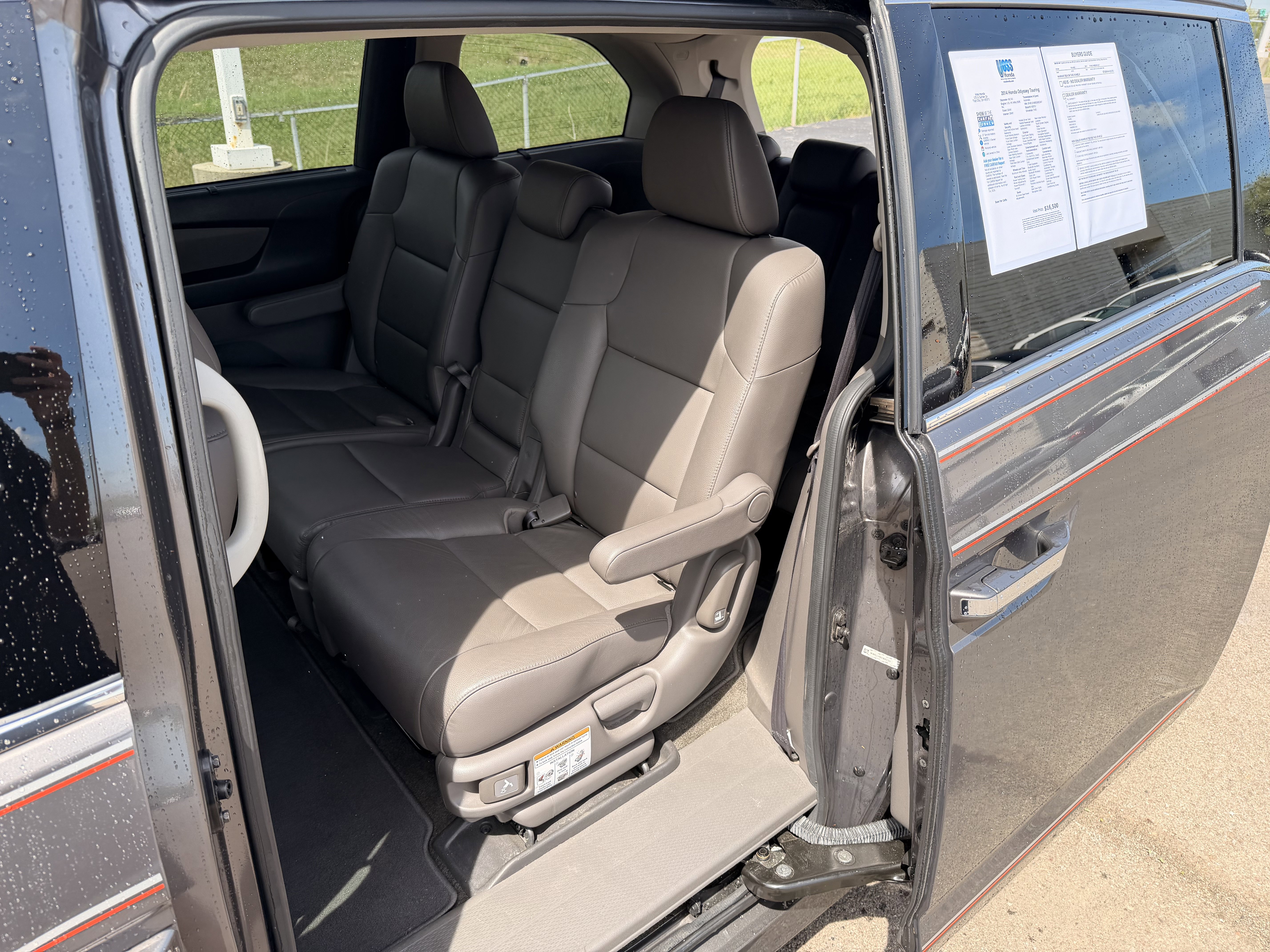 Used 2014 Honda Odyssey Touring image 12