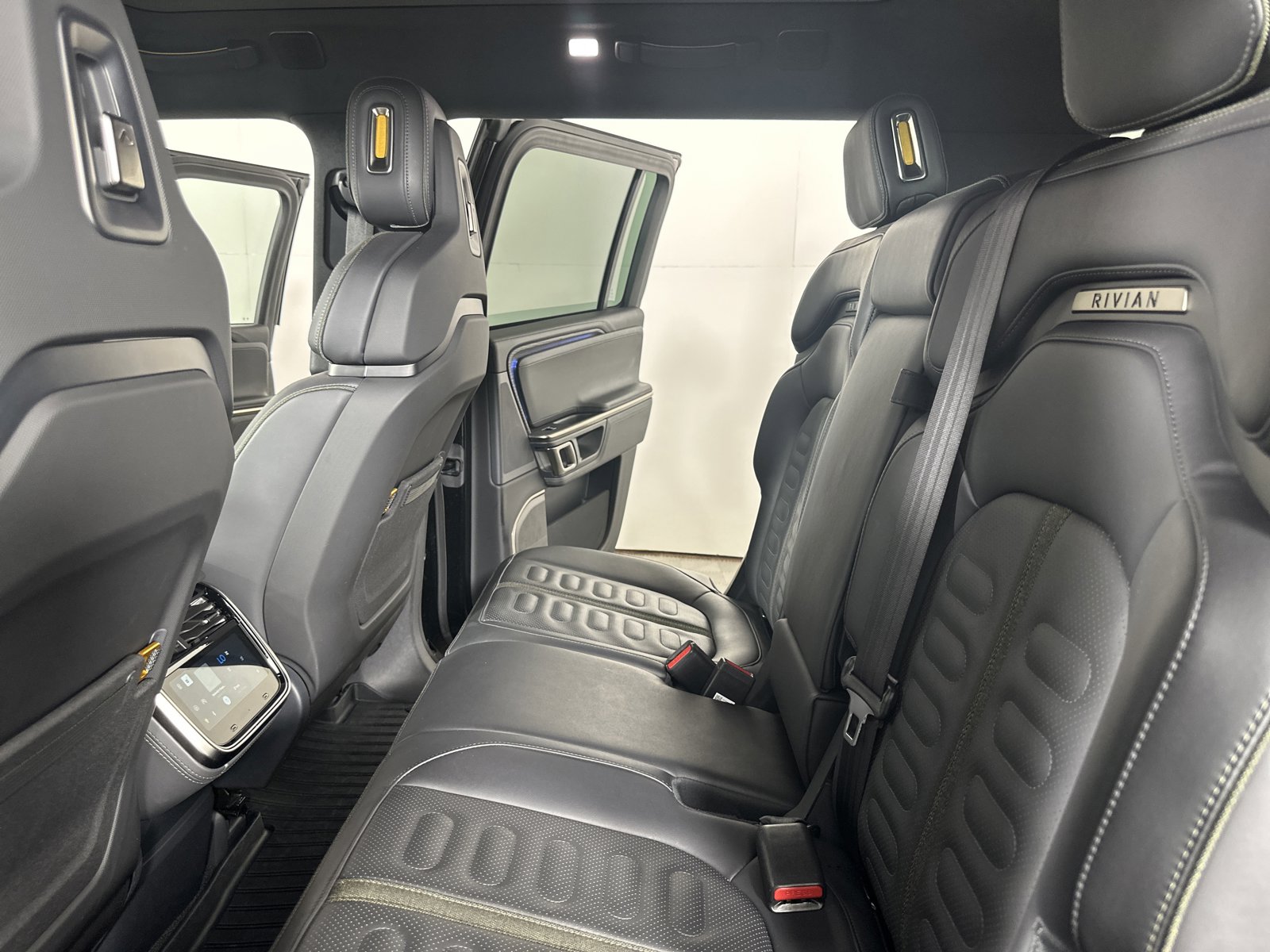 Used 2022 Rivian R1S Launch Edition image 20