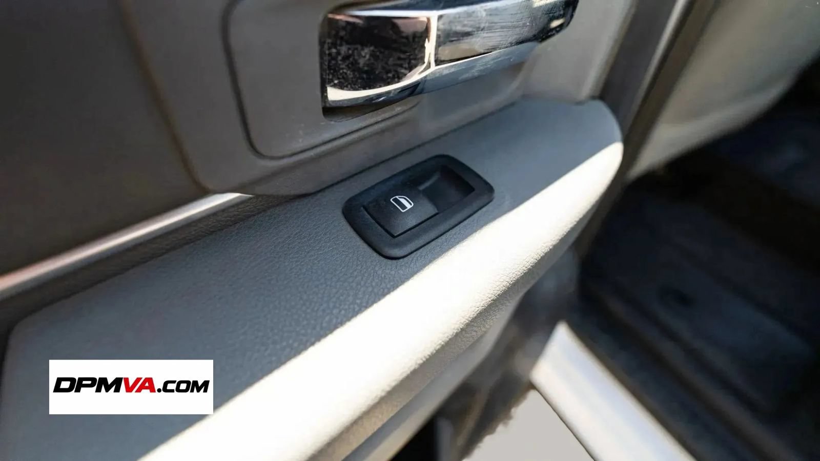 Used 2019 RAM 1500 Classic SLT w/ Protection Group AWD/4WD image 29