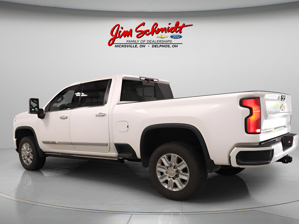 Used 2024 Chevrolet Silverado 2500 High Country w/ High Country Premium Package AWD/4WD image 4