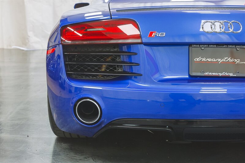 Used 2015 Audi R8 V8 AWD/4WD image 21
