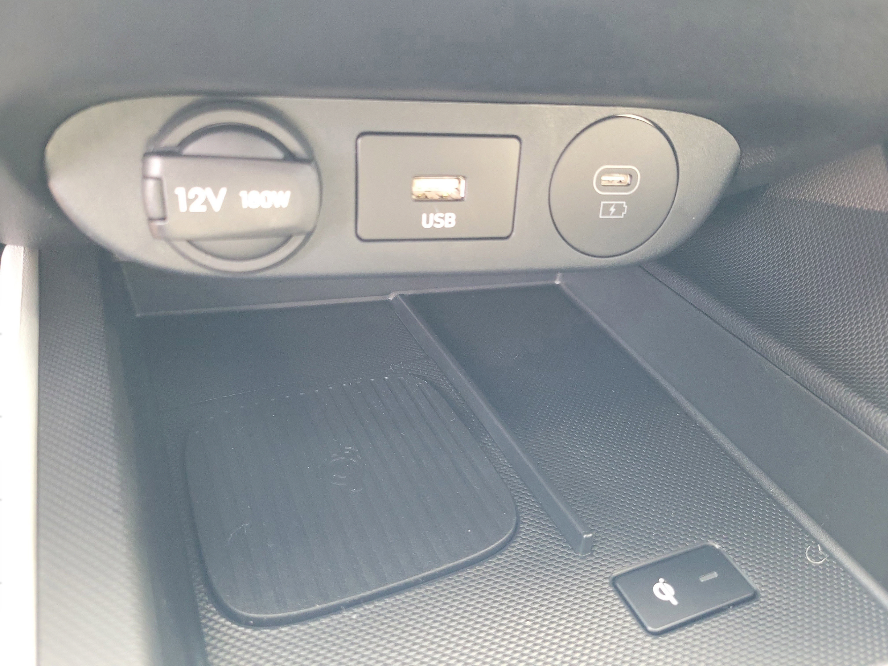 New 2026 Hyundai Elantra Limited FWD image 32