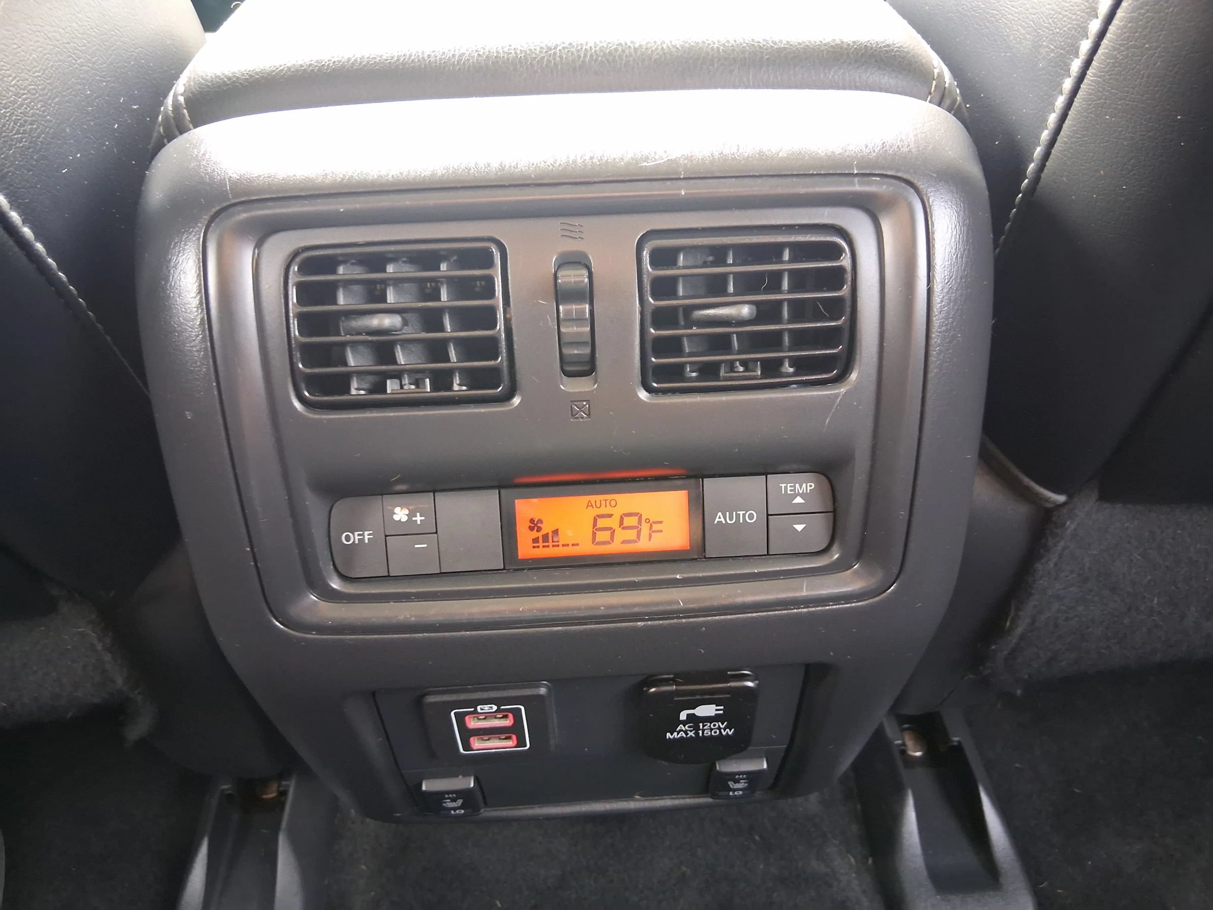 Used 2018 Nissan Pathfinder SL w/ Cargo Package AWD/4WD image 15