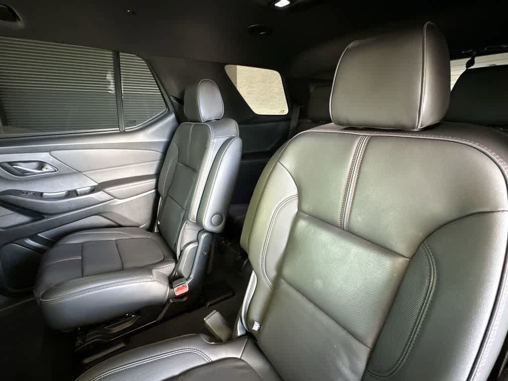 Used 2023 Chevrolet Traverse RS FWD image 22