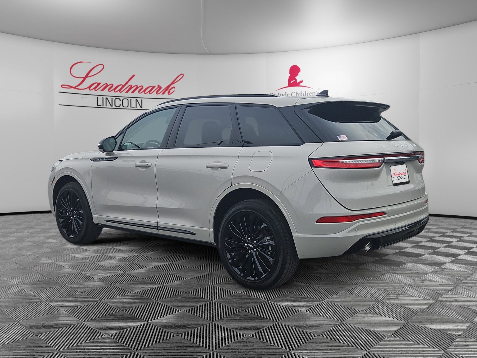 Certified 2024 Lincoln Corsair Grand Touring image 3