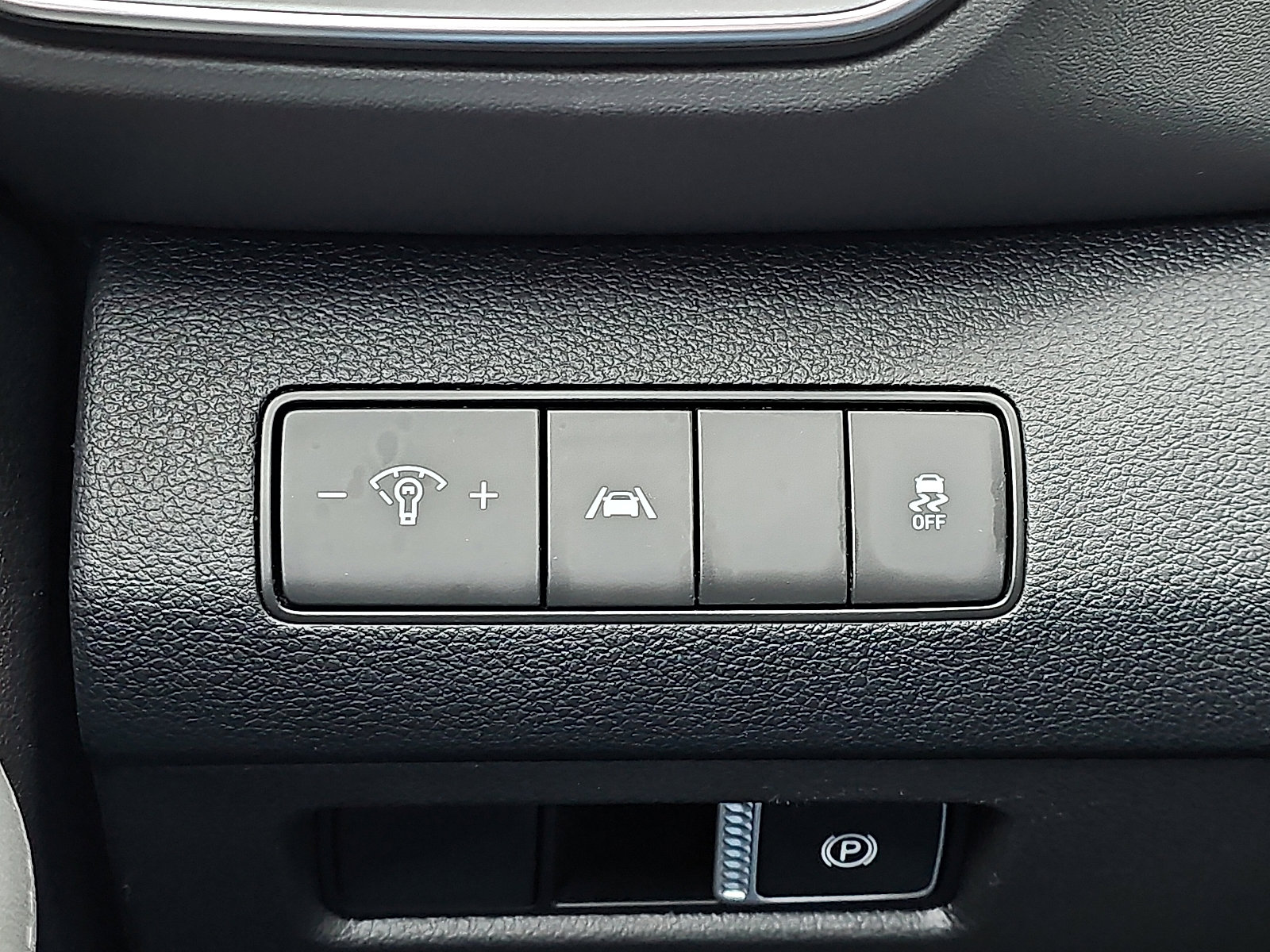 Used 2023 Hyundai Santa Fe SE w/ Cargo Package image 24