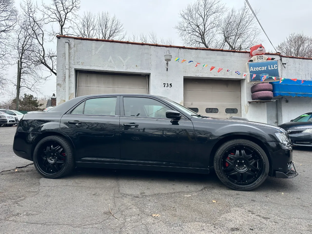 Used 2014 Chrysler 300 C RWD image 17