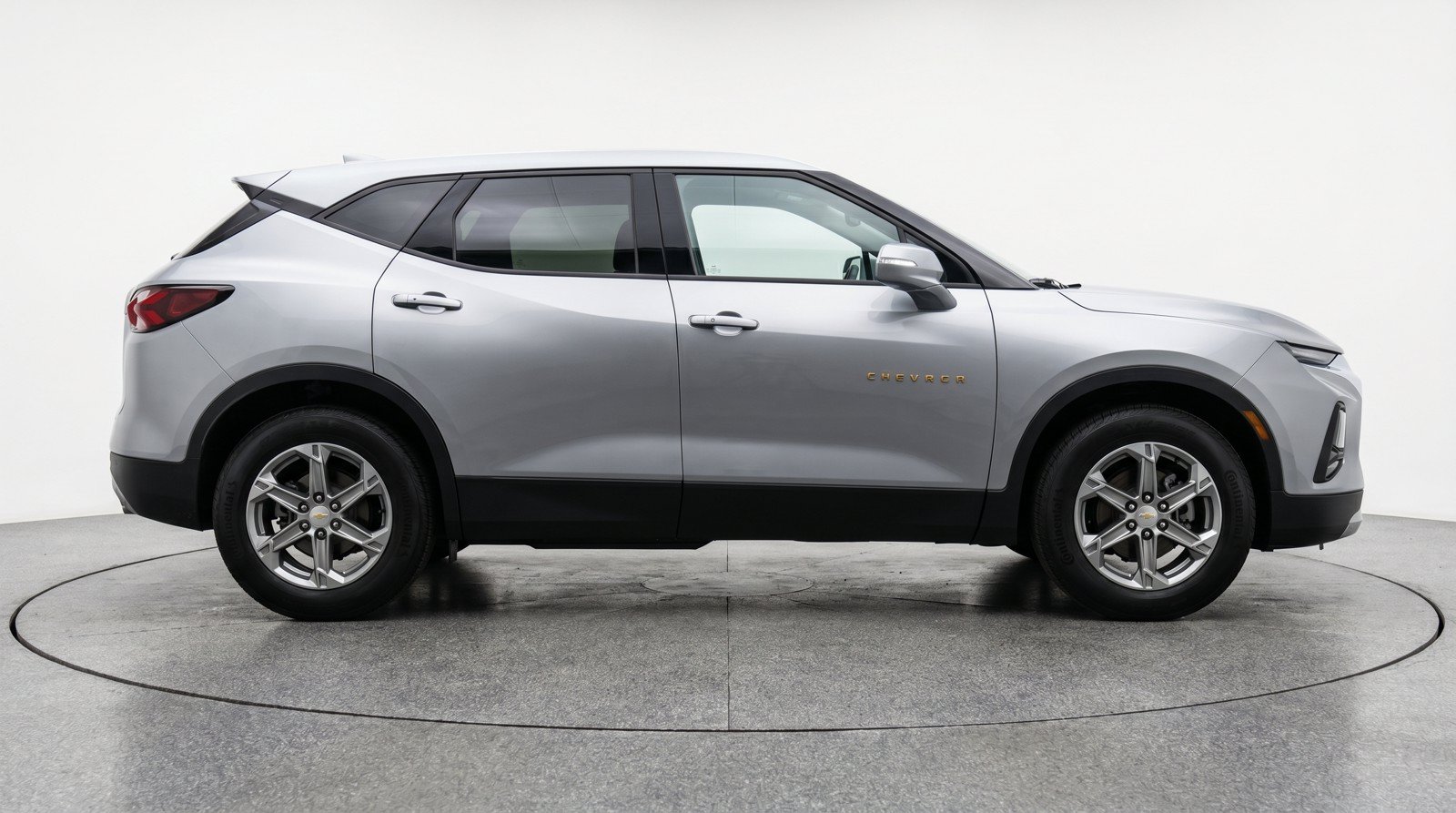 Used 2025 Chevrolet Blazer LT FWD image 11